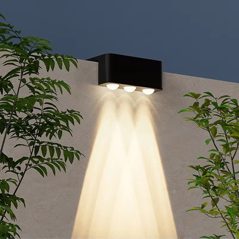 Outdoor Lighting On Fence - 1/2/4 ชิ้น โคมไฟติดผนังพลังงานแสงอาทิตย์ สำหรับภายนอกอาคาร กันน้ำ เหมาะสำหรับสวน