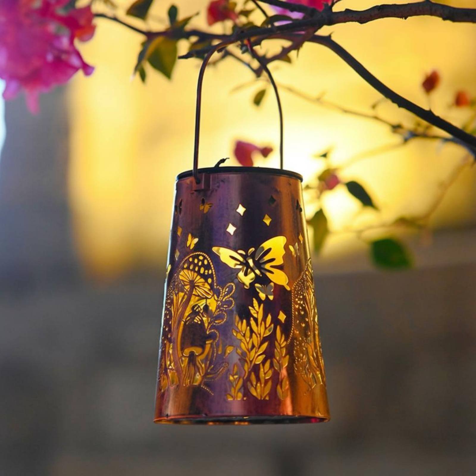 Solar Lantern Hanging - โคมไฟสวนลายดอกไม้ โคมไฟสวน ระบบเปิด/ปิดอัตโนมัติ โคมไฟแขวนเหล็กดัด โคมไฟกลางแจ้ง ทนทานต่อสภาพอากาศ